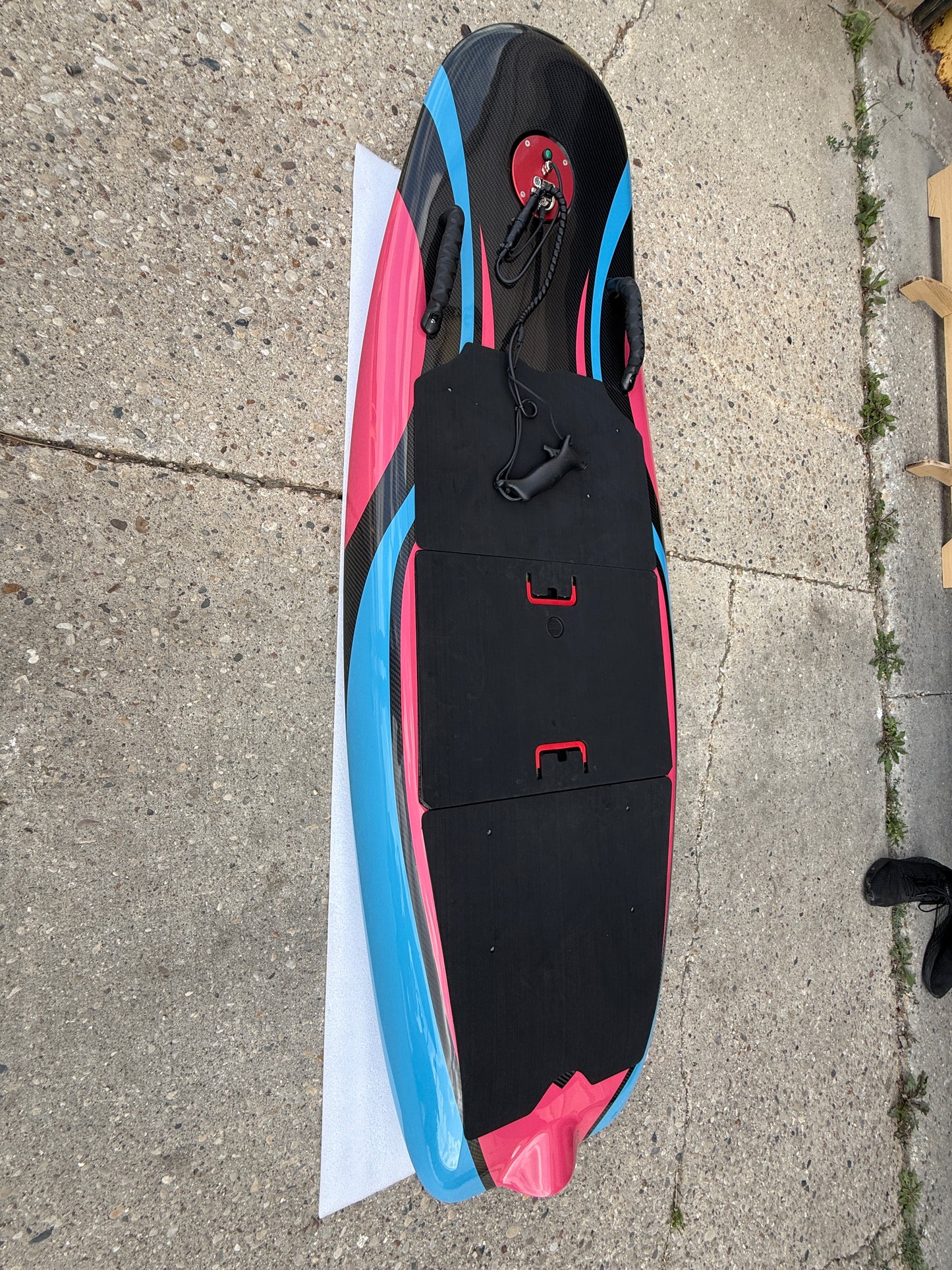 MAKE YOUR OWN WAVE: Electric Surf Board